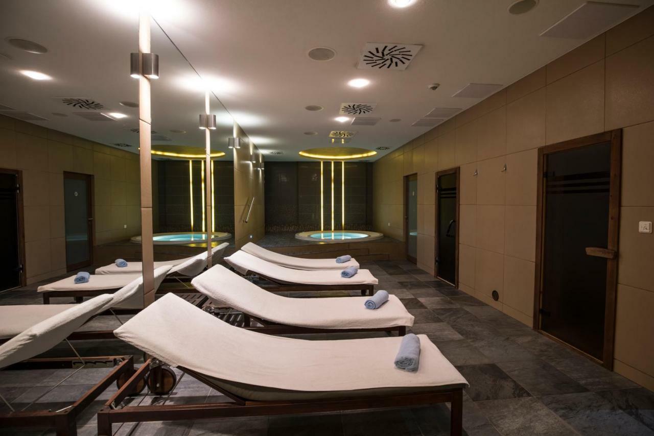 Tomášov Art Hotel Kastiel מראה חיצוני תמונה