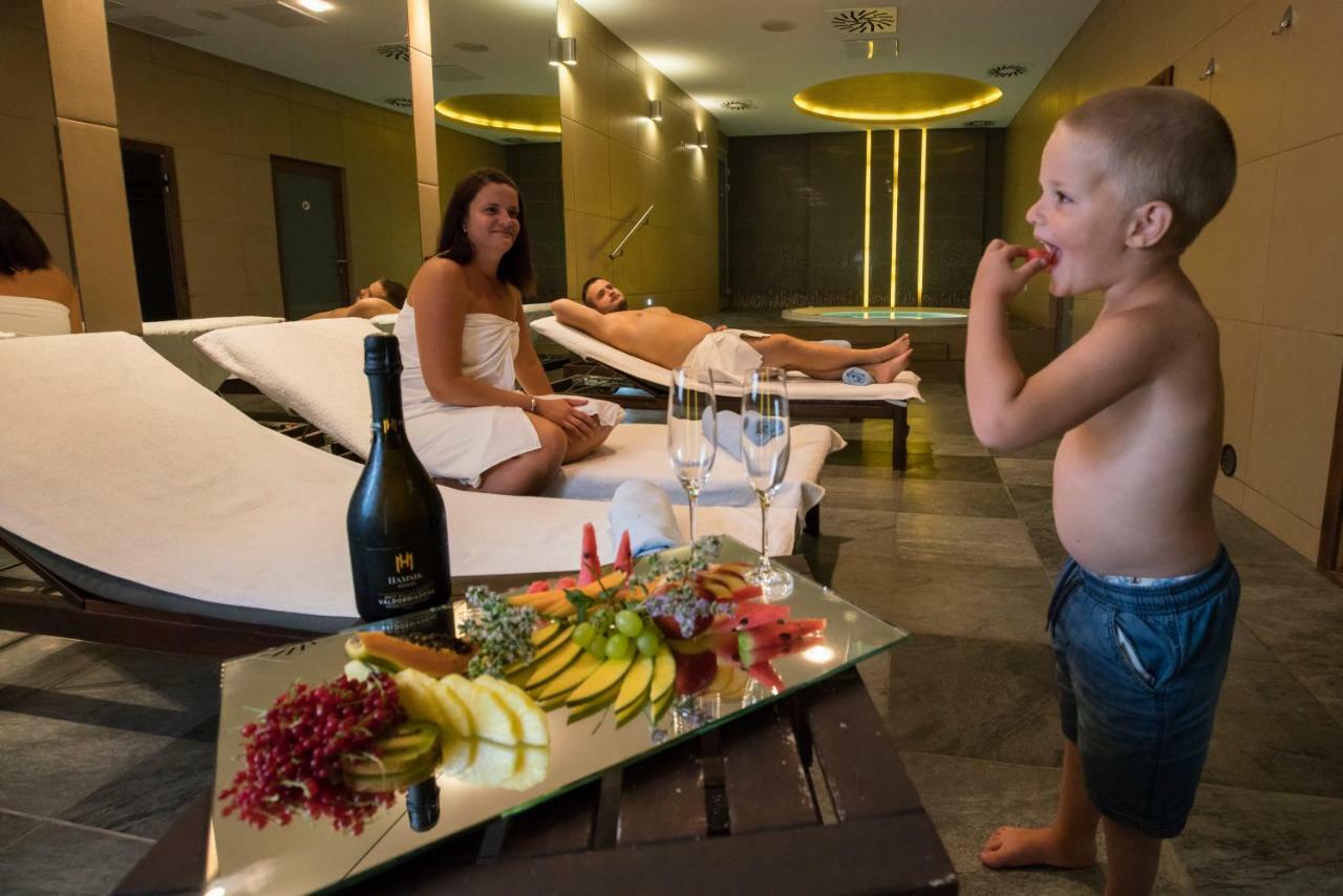 Tomášov Art Hotel Kastiel מראה חיצוני תמונה