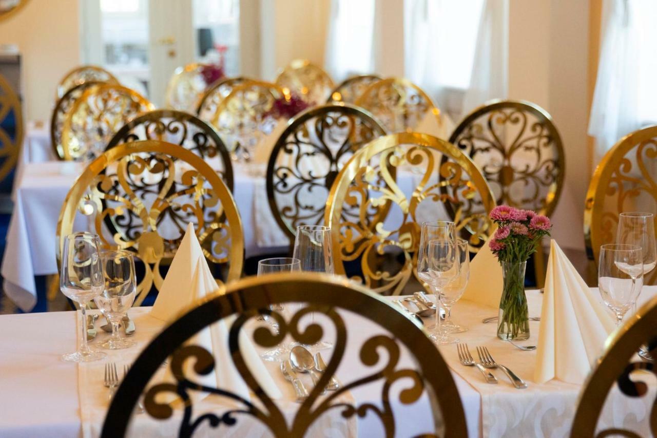 Tomášov Art Hotel Kastiel מראה חיצוני תמונה